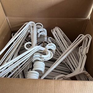 Plastic hangers - assorted